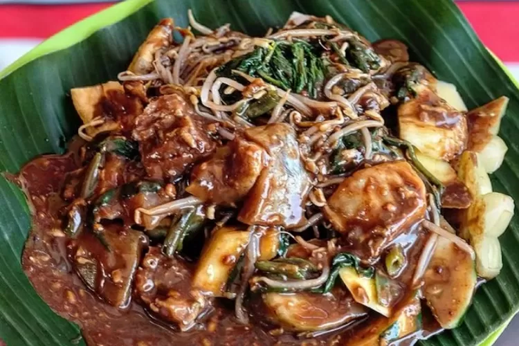 Kuliner Rujak Cingur