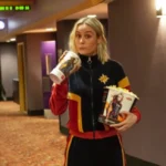 Analisis Genre = Berita (Perang/Analisis); Mood = Menegangkan, Informatif.

pilot dan jet tempur