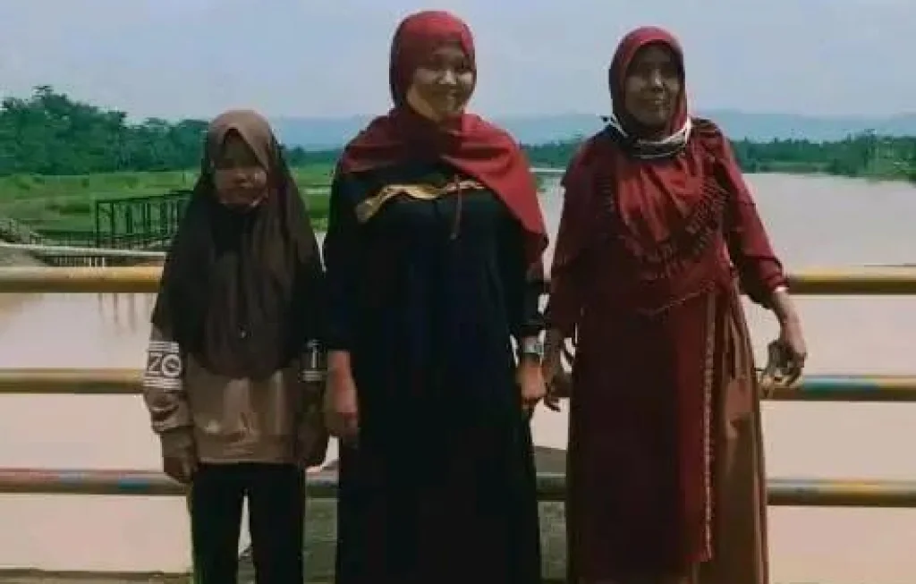 Analisis Genre/Topik Berita. Mood Mengagumkan dan Edukatif (fokus konservasi & potensi lokal).

Kebun Raya Banua